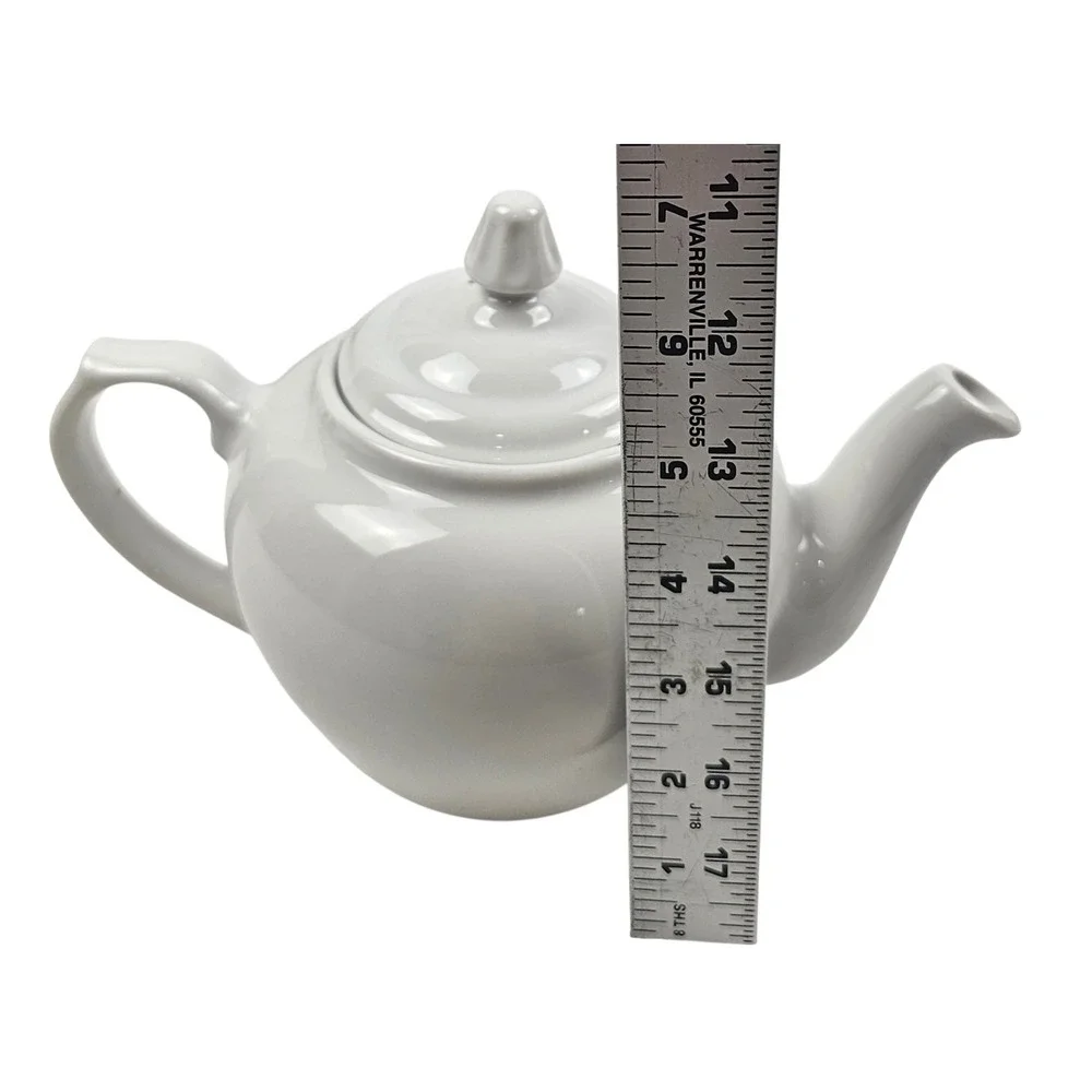 BIA Cordon Bleu White Porcelain Teapot with Lid Made in Brazil Classic Glossy